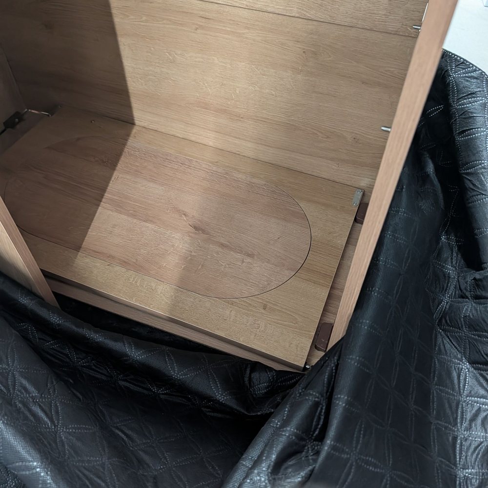 International Van Lines - They dropped this cabinet off with the door ripped off. - Movers Near Me - Northfield, Illinois International Van Lines - They dropped this cabinet off with the door ripped off. - Movers Near Me - Northfield, Illinois