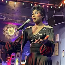 Club Cabaret - Drag Show Performance