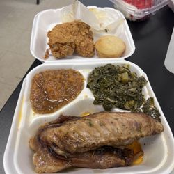 Roosters Southern Corner - Turkey Wings with 2 Sides + fried chicken