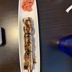 W & Z Asian Bistro & Sushi Bar - Sushi roll