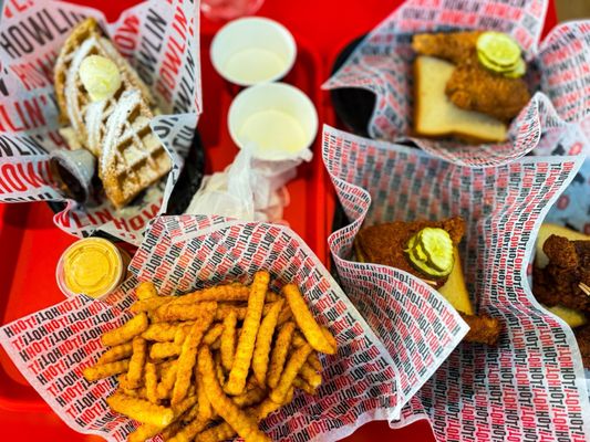 Howlin' Ray's Hot Chicken - Pasadena by null