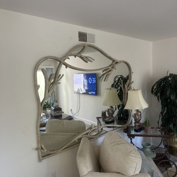 Handyman Pavel - The mirror - Handyman Near Me