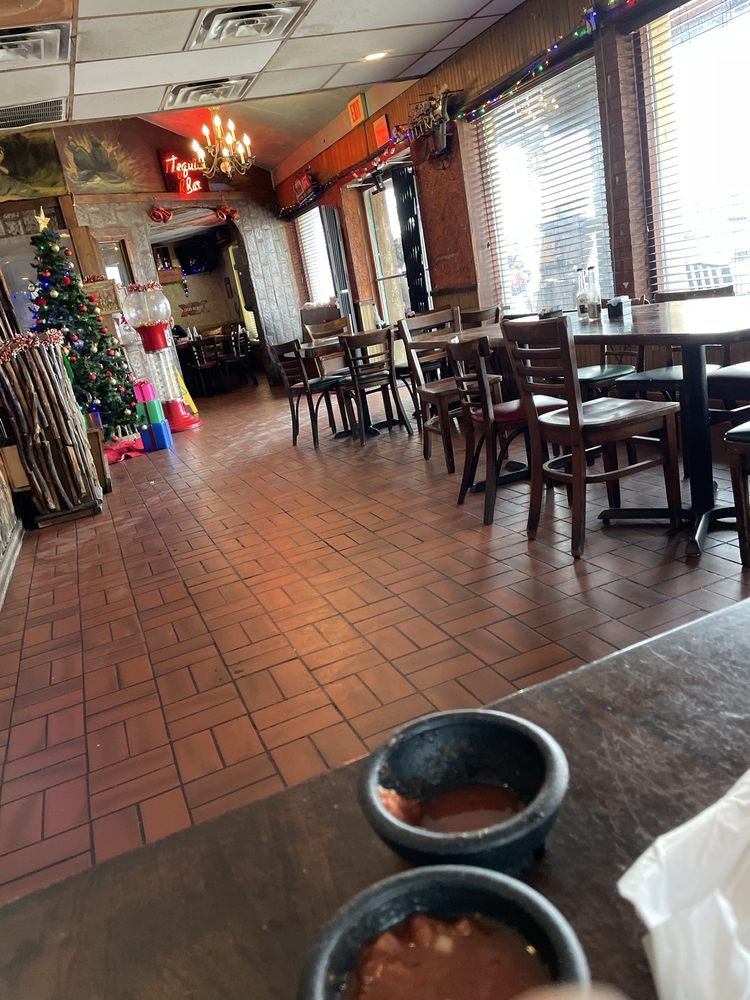 Los Lupes Restaurant