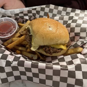 Dyer's Cafe - Kids meal - American Near Me - Collierville, Tennessee