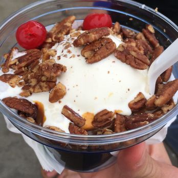 Andy's Frozen Custard - Smooth custard with crunchy pecans and warm chocolate fudge - Ice Cream & Frozen Yogurt Near Me - Springfield, Missouri Andy's Frozen Custard - Smooth custard with crunchy pecans and warm chocolate fudge - Ice Cream & Frozen Yogurt Near Me - Springfield, Missouri