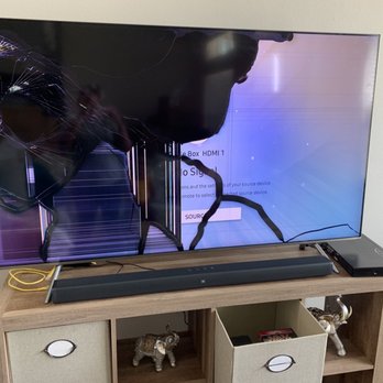Inbox Moving Service - My Samsung Qled tv that they damaged and cracked the screen - Movers Near Me - Irving, Texas