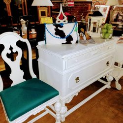 Redoux Consignment Boutique