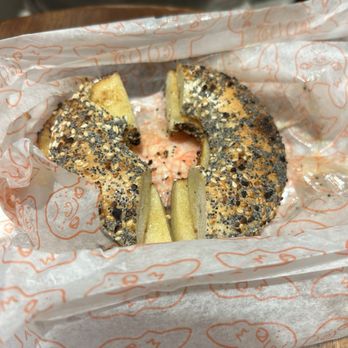Pearl’s Bagels - Everything bagel with butter - Bagels Near Me - Washington, DC, District of Columbia Pearl’s Bagels - Everything bagel with butter - Bagels Near Me - Washington, DC, District of Columbia