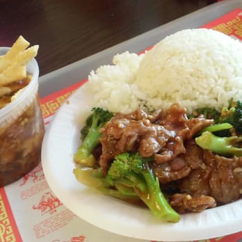 Hong Kong Express - Chicken with broccoli; lunch specials come with soup. - Chinese Near Me - Fort Washington, Maryland Hong Kong Express - Chicken with broccoli; lunch specials come with soup. - Chinese Near Me - Fort Washington, Maryland