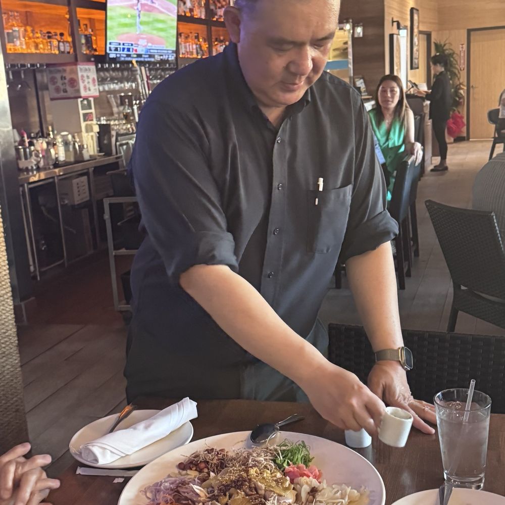 Kue's Chinese Kitchen and Bar - Chinese Near Me - Alhambra, California