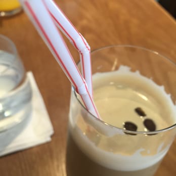 Figaro - Ice latte finished with coffee beans (makes me feel like I'm having an espresso martini at lunch!) - French Near Me - Hong Kong, HK