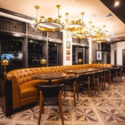 The Dan - Interior dining room