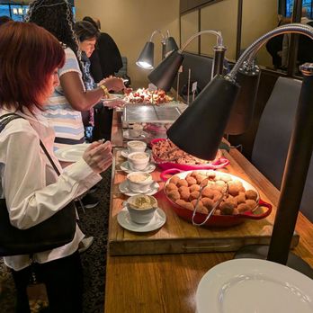 Drago's Seafood Restaurant - Buffet style - Seafood Near Me - New Orleans, Louisiana
