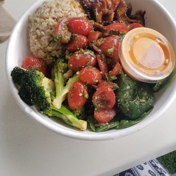 Fresh Kitchen - BBQ chicken bowl...dang this was soooooo good! - New American Near Me - Tampa, Florida Fresh Kitchen - BBQ chicken bowl...dang this was soooooo good! - New American Near Me - Tampa, Florida