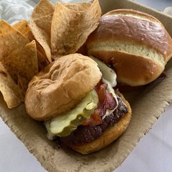 Butcher Salt - Slider and Pulled Pork, chips