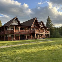 Great Northern Resort - the lodge