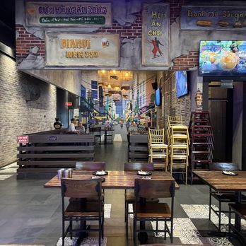 HEM Kitchen And Bar - Part of the restaurant - Vietnamese Near Me - Houston, Texas