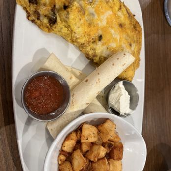 Another Broken Egg Cafe - Chorizo Bacquezo Omelette - American Near Me - Wichita, Kansas