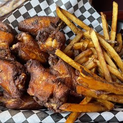 First Ward House - 12 smoked wings naked with fresh cut fries
