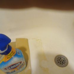 Spinning Wheel Motel - Ring around the dirty tub. I was disgusted !!