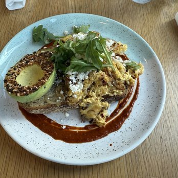 Bluestone Lane Tysons Boro Café - Soft Chili Scramble w/ Avocado - Coffee & Tea Near Me - Mclean, Virginia