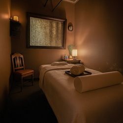 Reflexology Plus - Full body table massage room for 1.