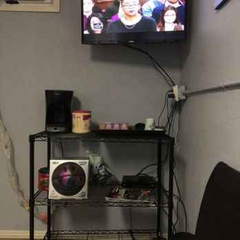 Sanger Smog And Repair - Waiting room - Auto Repair Near Me - Sanger, California