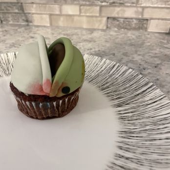 Carefree Cakery - Fish cupcake - Cupcakes Near Me - Amherst, Massachusetts