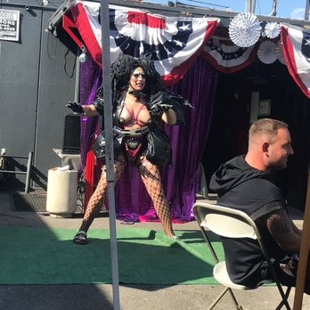 The OffBeat Bar - @page_person - Dive Bars Near Me - Los Angeles, California The OffBeat Bar - @page_person - Dive Bars Near Me - Los Angeles, California