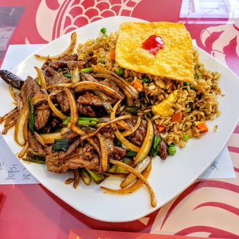 Amy's Chinese Kitchen - Mongolian Beef lunch plate,  with fried rice and crisp wonton - Chinese Near Me - Cotati, California