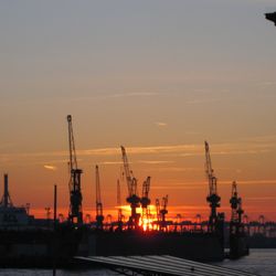 Mahnmal St. Nikolai - Sunset am Valentinstag 2018 von der neuen Aussichtsplattform gesehen