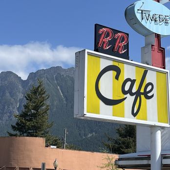 Twede's Cafe - Outside view - American Near Me - North Bend, Washington Twede's Cafe - Outside view - American Near Me - North Bend, Washington