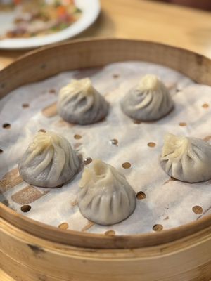 Uncle Dumpling by null