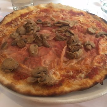 Vulnetia - Prosciutto and mushroom pizza - Italian Near Me - Vernazza, SP Vulnetia - Prosciutto and mushroom pizza - Italian Near Me - Vernazza, SP