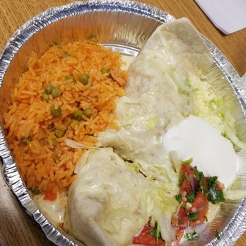 Cinco de Mayo - Veggie burrito with Spanish rice - Mexican Near Me - Columbia, Maryland Cinco de Mayo - Veggie burrito with Spanish rice - Mexican Near Me - Columbia, Maryland