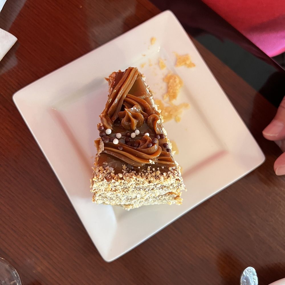 Viva Chile Lindo - Torta Mil Hoja / Chilean Cake with Sweet Caramel - Latin American Near Me - Hollywood, Florida Viva Chile Lindo - Torta Mil Hoja / Chilean Cake with Sweet Caramel - Latin American Near Me - Hollywood, Florida