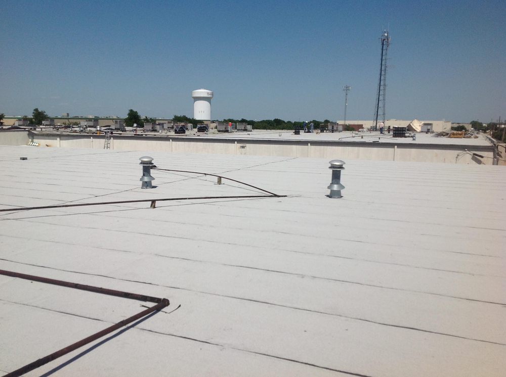 Slide of Soto’s Roofing and Supply