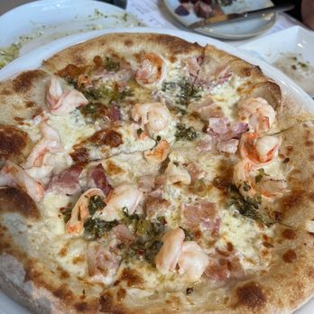 Sixty Vines - shrimp and bacon pizza - New American Near Me - Nashville, Tennessee