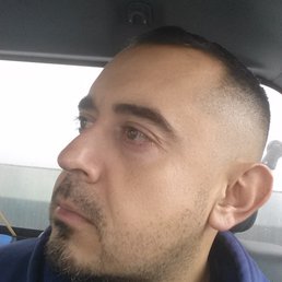 Angel did a great job on my fade. Cool dude!