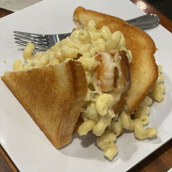 The Grilled Cheese Bistro - Shrimp Mac & Cheese Grilled Cheese - Sandwiches Near Me - Norfolk, Virginia
