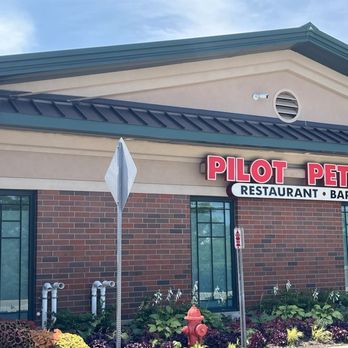 Pilot Pete's - the restaurant - American Near Me - Schaumburg, Illinois