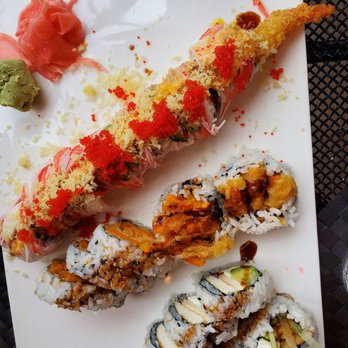 Honkaku Sushi - Sweet Potato Roll in the middle - Sushi Bars Near Me - Glendale Heights, Illinois Honkaku Sushi - Sweet Potato Roll in the middle - Sushi Bars Near Me - Glendale Heights, Illinois