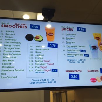 BAMBU - Fresh fruit smoothies, juices, AND MACAROONS! I think they covered all the bases - Bubble Tea Near Me - Stony Brook, New York