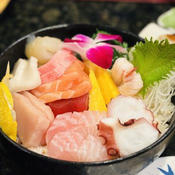 Hinata Hibachi & Sushi - a bowl of sushi - Japanese Near Me - Fairfield, California