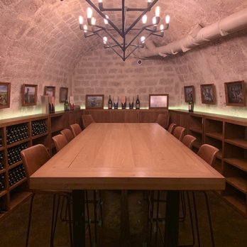 Les Caves du Louvre - Wine Tasting Room Near Me - Paris, 75