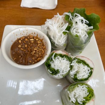 Mint Leaf Vietnamese Restaurant - Prawn Spring Roll - Vietnamese Near Me - Berkeley, California
