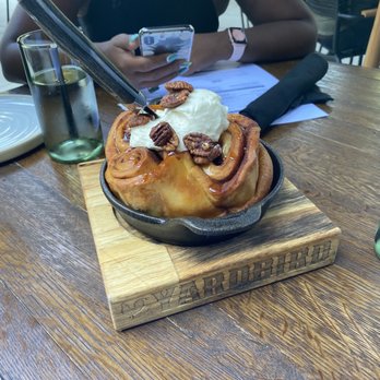 Yardbird - Cinnamon roll - New American Near Me - Washington, DC, District of Columbia