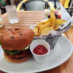Eddie's Bistro & Bar