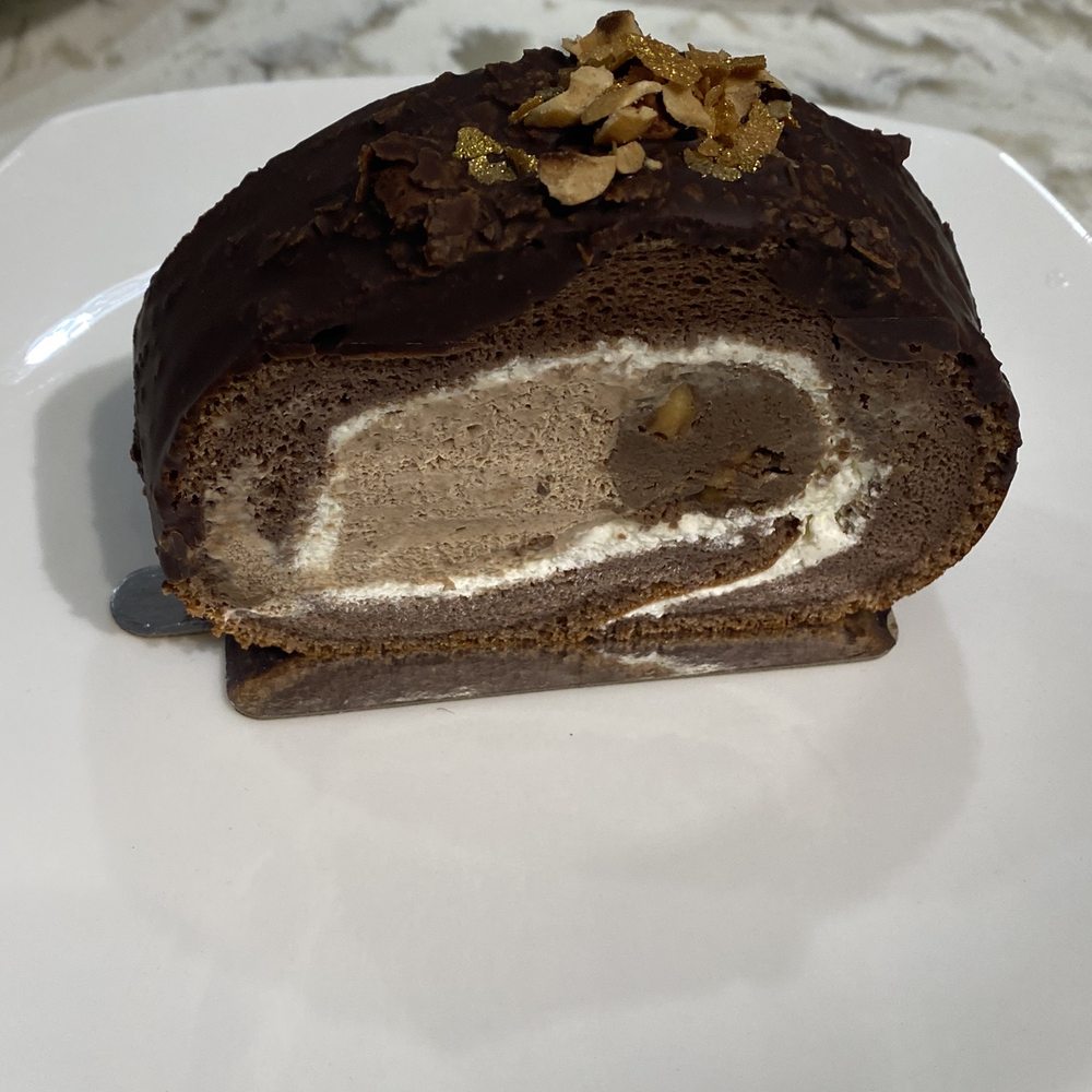 Magnum roll ($7.50)