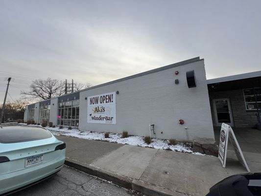 Aki's BreadHaus & WunderBar by null